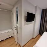 10m2 *
