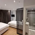 10m2